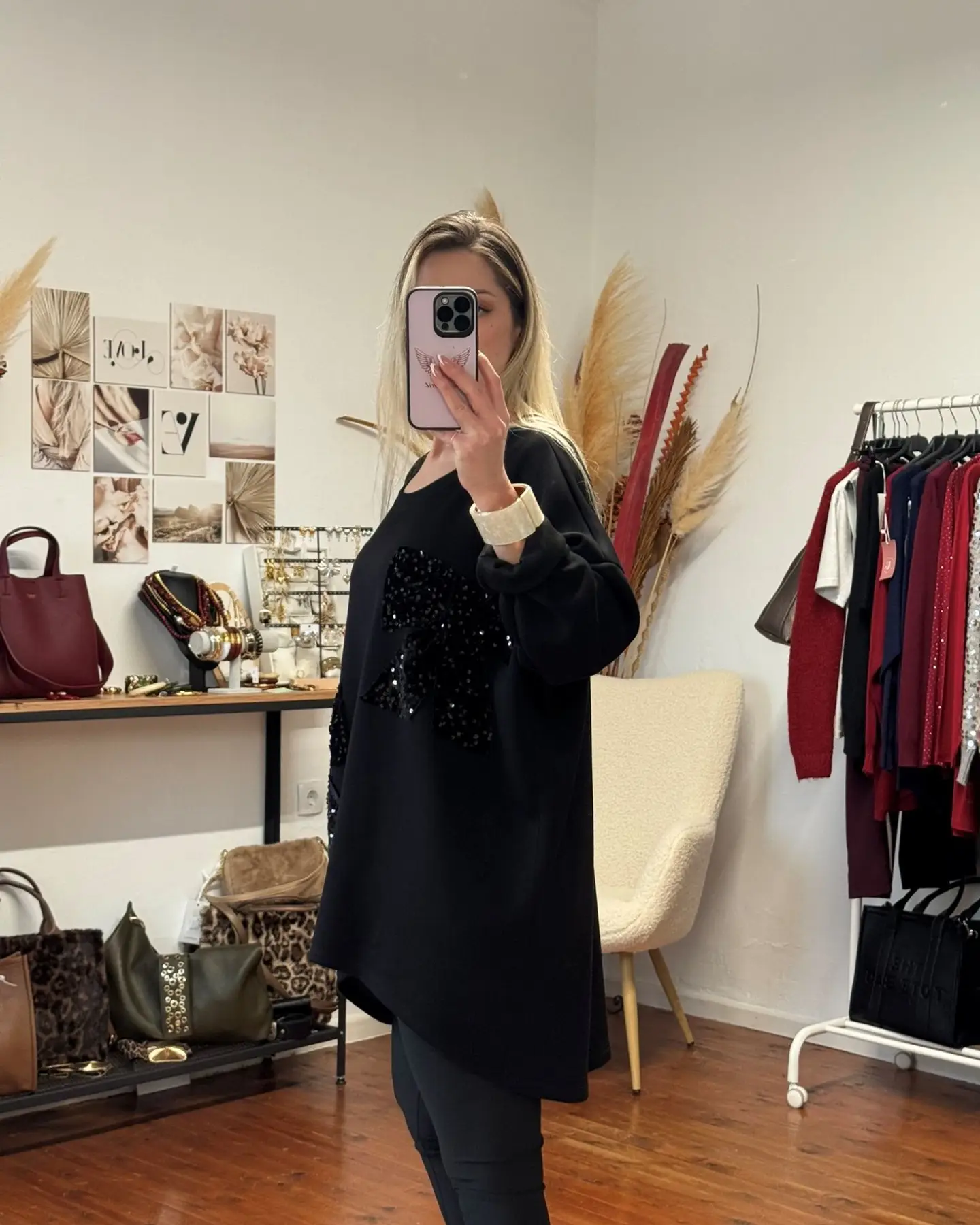 Μπλούζα βισκόζη με φιόγκους - Μαύρη - Image 3